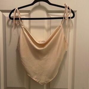 Champagne scoop neck tank